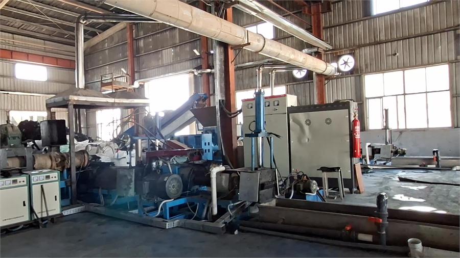 Plastic recycling production line